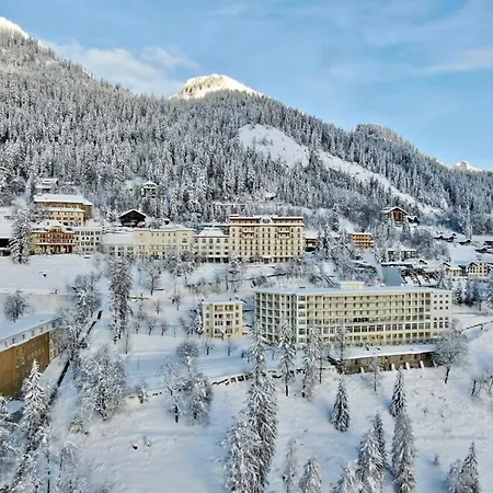 Modern Mountain Room With Shared Bathroom At 500M To Ski Lifts And Leysin Center Mini-hôtel