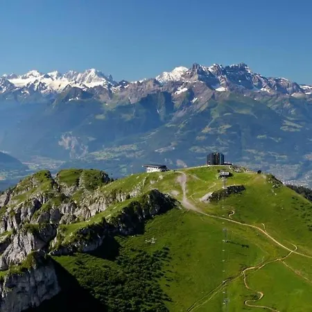 Modern Mountain Room With Shared Bathroom At 500M To Ski Lifts And Leysin Center Mini-hôtel *